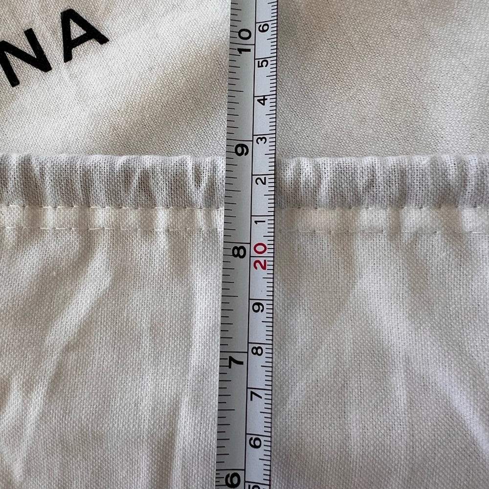 Cuyana Cream Drawstring Dust Bags, set of 6. Approx 12 x 9”@ - Picture 6 of 6